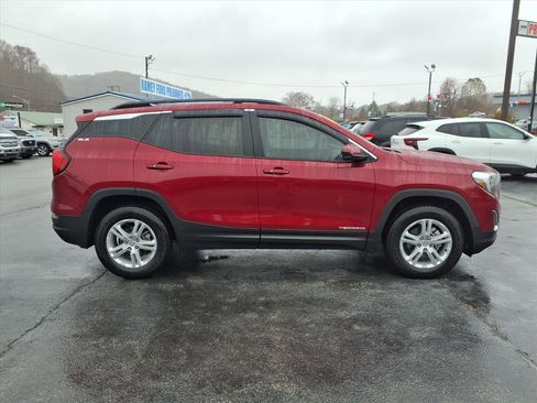 Used 2021 GMC Terrain SLE w/ Driver Convenience Package image 5