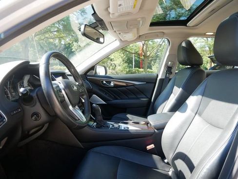 Used 2018 INFINITI Q50 Luxe w/ Sensory Package (Luxe) AWD/4WD image 8