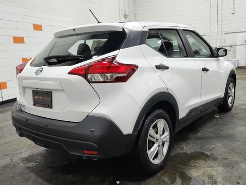 Used 2020 Nissan Kicks S image 16