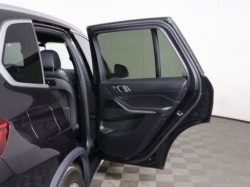 Used 2020 BMW X5 xDrive40i w/ Premium Package image 24