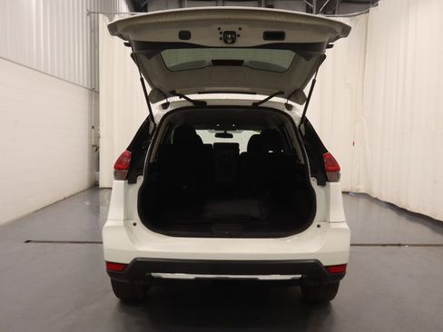 Used 2019 Nissan Rogue S FWD image 20