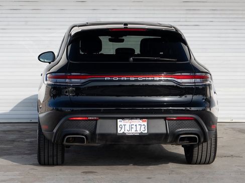 Certified 2025 Porsche Macan image 6