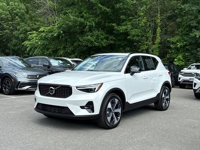 Used 2026 Volvo XC40 B5 Plus