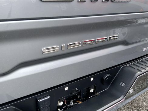 Used 2024 GMC Sierra 1500 SLT w/ SLT Premium Plus Package image 31