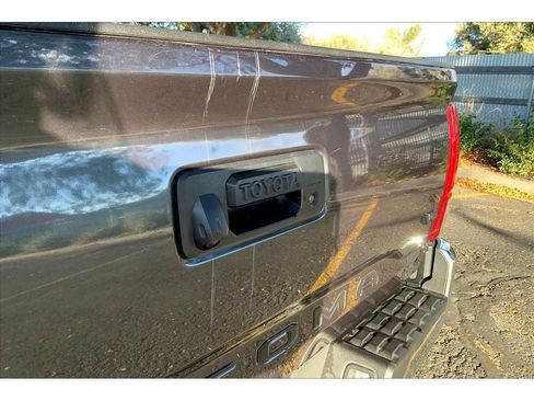 Used 2022 Toyota Tacoma SR5 image 32