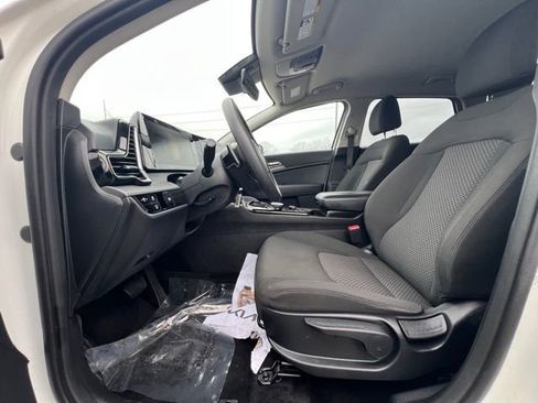 Certified 2023 Kia Sportage LX image 16