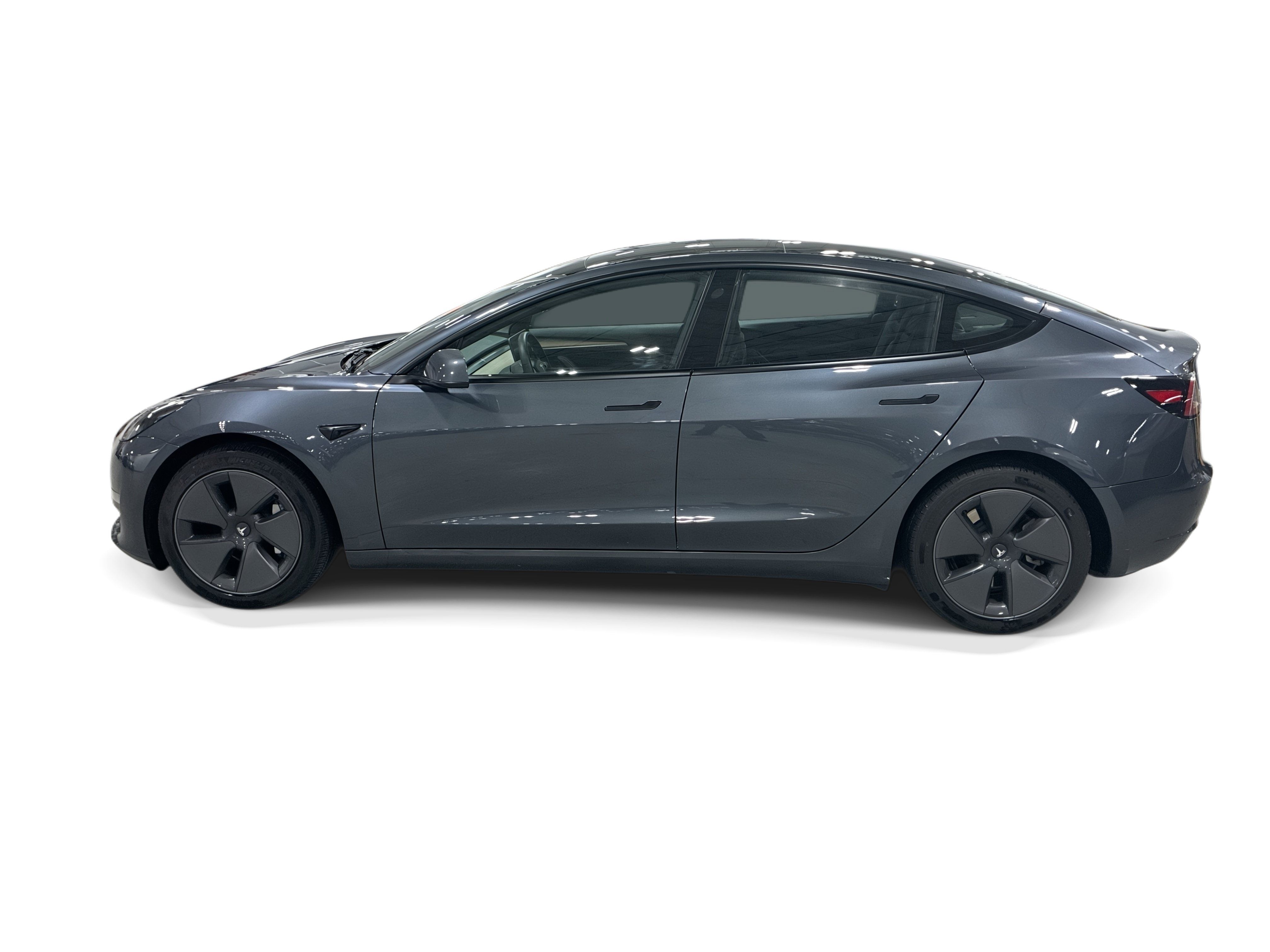 Certified 2023 Tesla Model 3 Standard Range RWD image 3