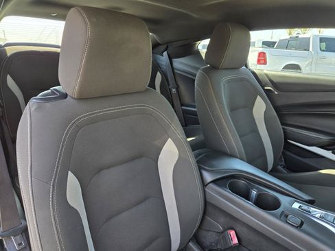 Used 2020 Chevrolet Camaro LT RWD image 27