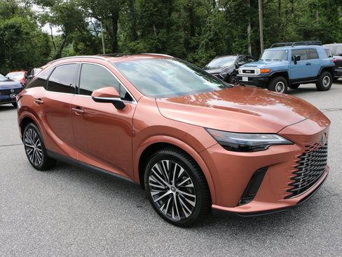 Used 2023 Lexus RX 350 Premium Plus w/ Accessory Package AWD/4WD image 10