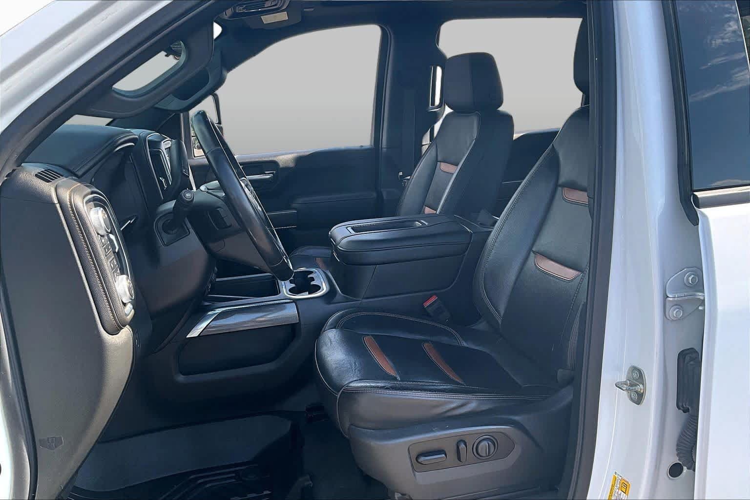 Used 2020 GMC Sierra 2500 AT4 w/ AT4 Premium Package AWD/4WD image 7