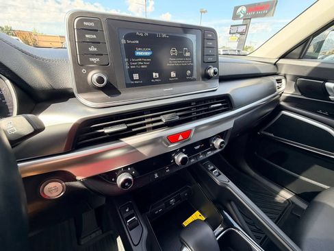 Used 2020 Kia Telluride S w/ S 8 Passenger Seating Package AWD/4WD image 16
