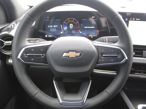 New 2026 Chevrolet Equinox LT image 11