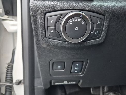 Used 2017 Ford F350 Platinum image 22