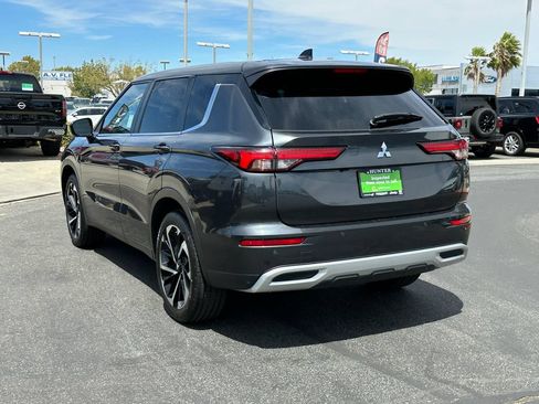 Used 2024 Mitsubishi Outlander SE AWD/4WD image 5