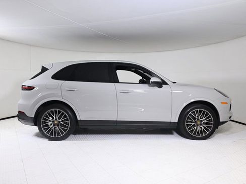 Certified 2022 Porsche Cayenne image 8