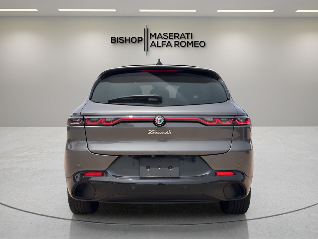 Used 2025 Alfa Romeo Tonale AWD/4WD image 4