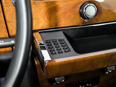 Used 2008 Rolls-Royce Phantom Drophead Coupe RWD image 39