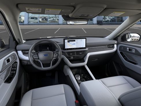 New 2026 Ford Explorer Platinum w/ LUX Leather Package AWD/4WD image 9