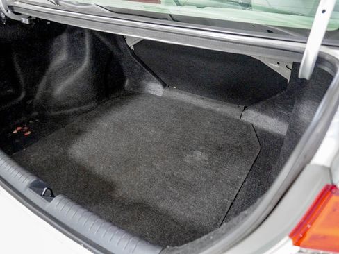 Used 2012 Honda Civic LX image 9