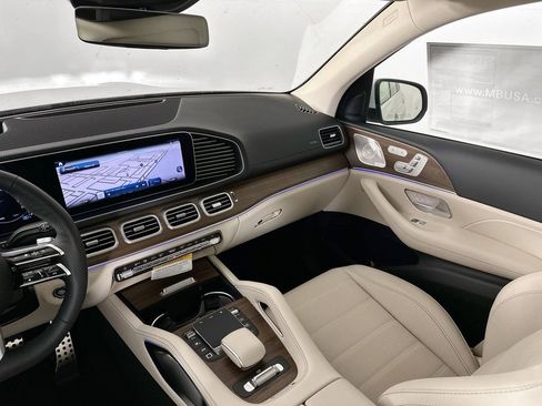New 2026 Mercedes-Benz GLS 450 4MATIC image 25