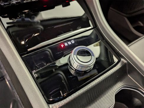 New 2025 Jeep Grand Cherokee Limited w/ Black Appearance Package image 24