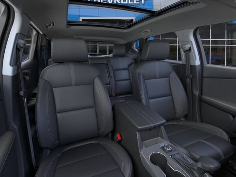 New 2026 Chevrolet Blazer LT w/ Sound & Technology Package AWD/4WD image 17