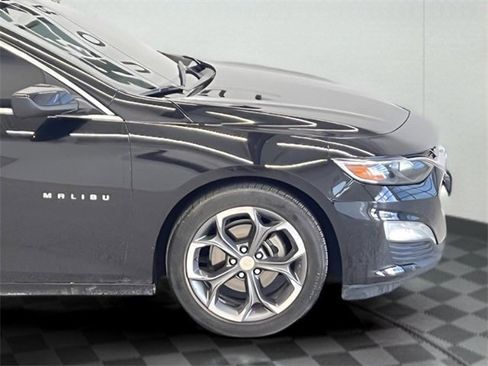 Used 2021 Chevrolet Malibu LT image 26