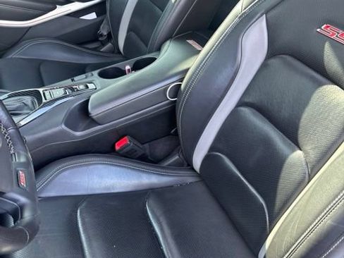 Used 2019 Chevrolet Camaro SS RWD image 9