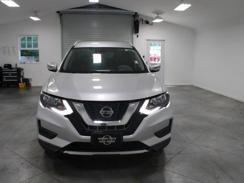 Used 2020 Nissan Rogue SV AWD/4WD image 3