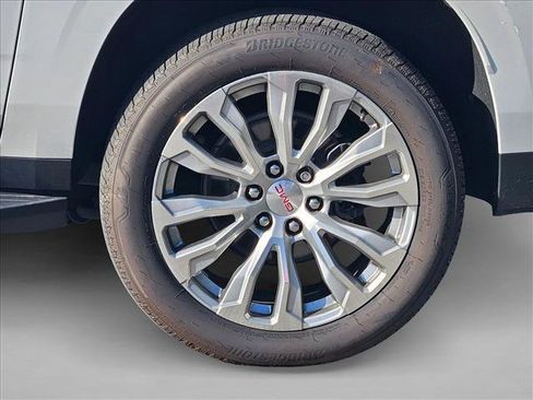 Used 2022 GMC Yukon XL Denali AWD/4WD image 8