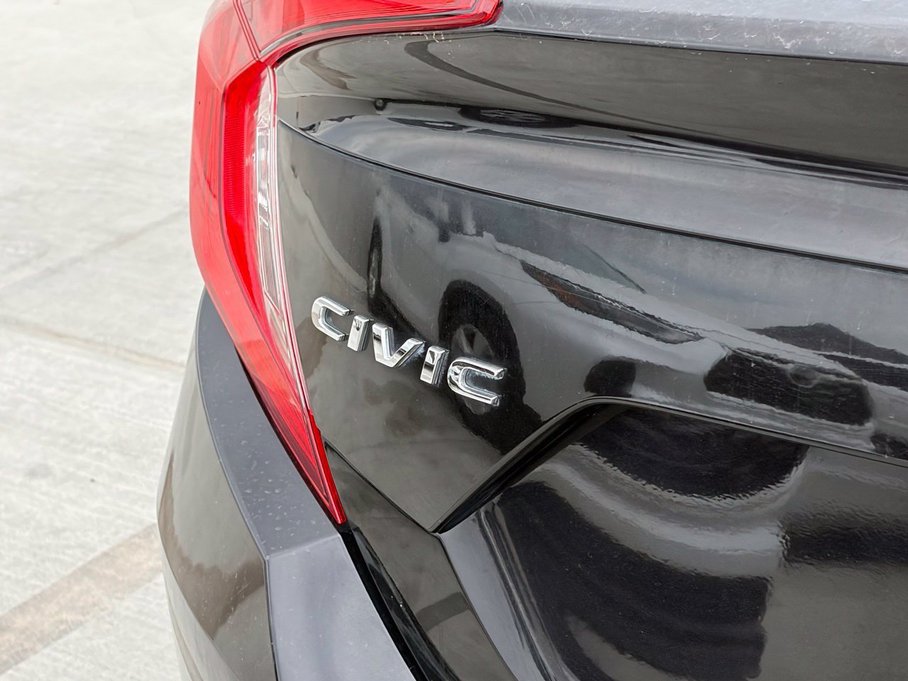 Used 2016 Honda Civic LX image 4