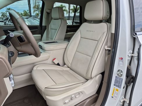 Used 2022 GMC Yukon Denali AWD/4WD image 16