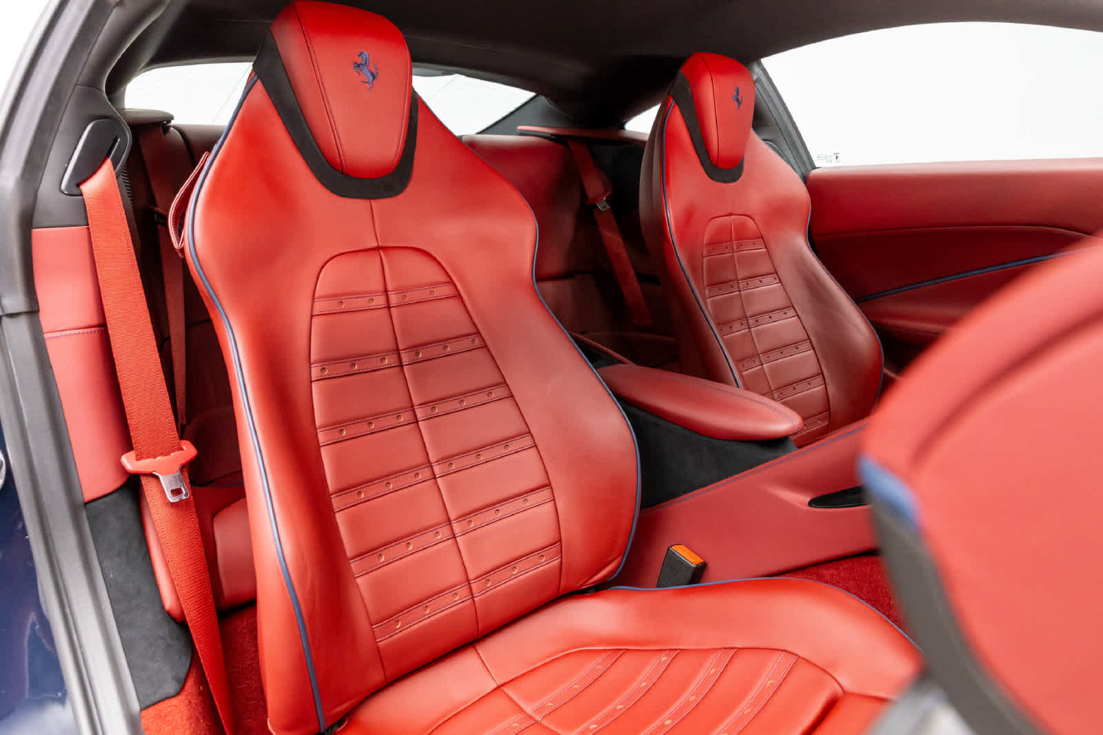 Used 2021 Ferrari Roma RWD image 15