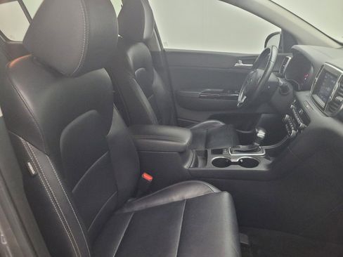 Used 2018 Kia Sportage EX image 21