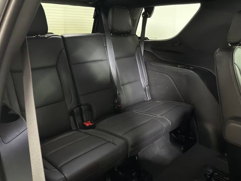 Used 2024 GMC Yukon Denali w/ Denali Reserve Package AWD/4WD image 18