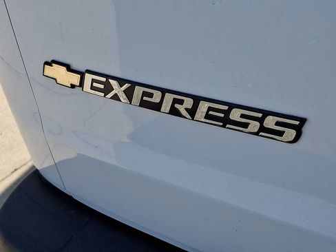 Used 2025 Chevrolet Express 2500 w/ Driver Convenience Package RWD image 29