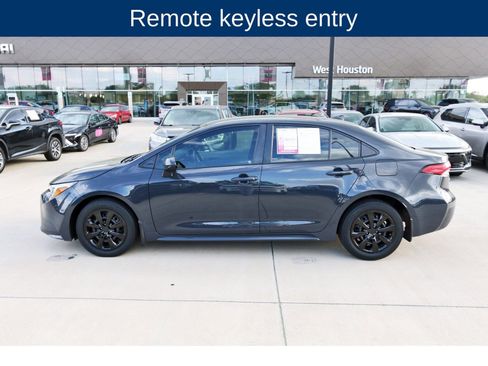 Used 2023 Toyota Corolla LE image 5