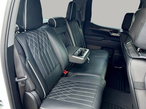 Used 2022 GMC Sierra 1500 Elevation image 19