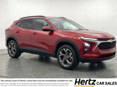 Used 2025 Chevrolet Trax LT