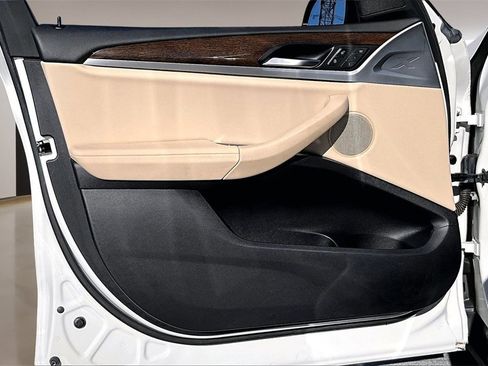 Used 2019 BMW X3 sDrive30i w/ Driving Assistance Package image 18