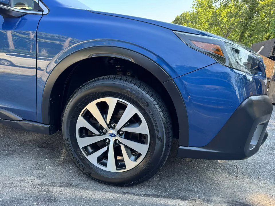 Used 2021 Subaru Outback Premium AWD/4WD image 12