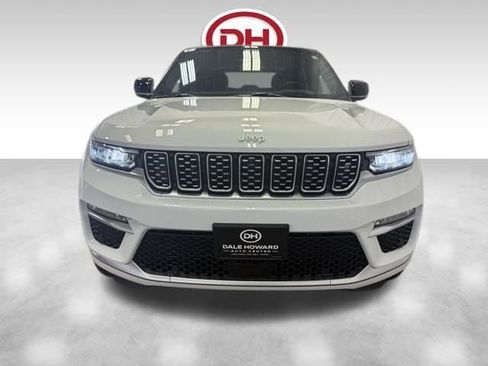 New 2025 Jeep Grand Cherokee Summit image 14