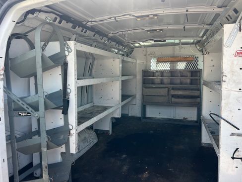 Used 2019 Chevrolet Express 2500 w/ Driver Convenience Package image 5