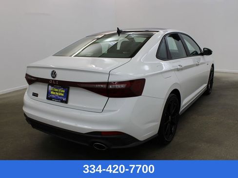 Certified 2025 Volkswagen Jetta GLI Autobahn w/ GLI Black Package image 4