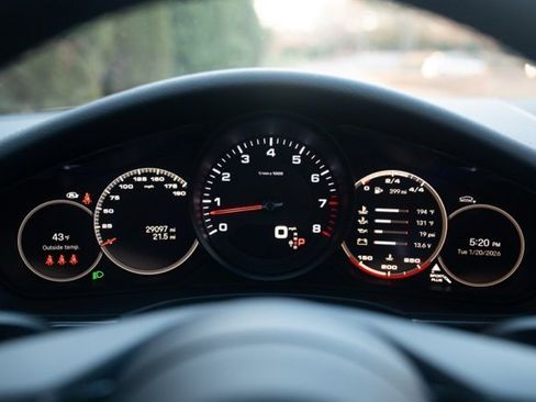 Used 2023 Porsche Panamera 4 Platinum Edition image 22