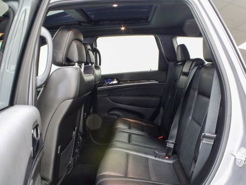 Used 2021 Jeep Grand Cherokee Overland image 6