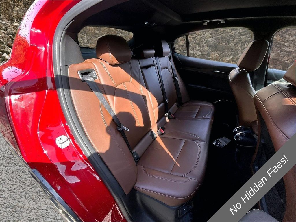 Used 2023 Alfa Romeo Stelvio Ti AWD/4WD image 24