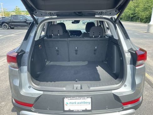 Certified 2025 Chevrolet TrailBlazer LT w/ Convenience Package FWD image 24