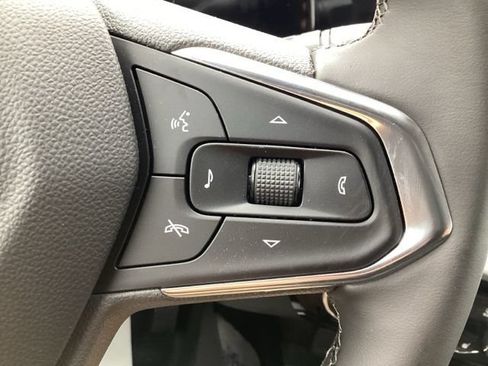 New 2026 Chevrolet Trax LT w/ Driver Confidence Package FWD image 28