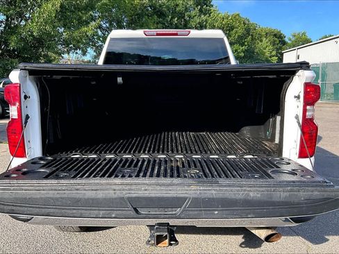 Used 2024 Chevrolet Silverado 2500 LT AWD/4WD image 30